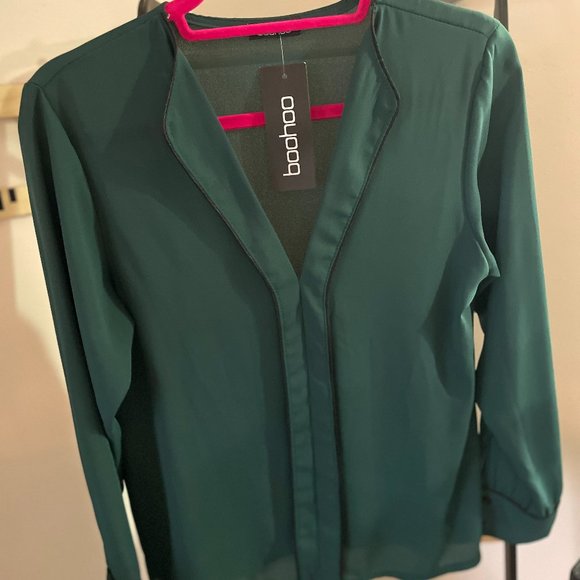 NWT Boohoo green & black blouse SIZE 12 - Picture 1 of 7